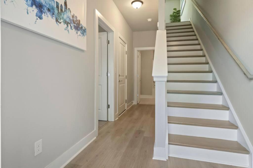 Вилла Brand New Build 10 Min- Uptown Шарлотт Экстерьер фото